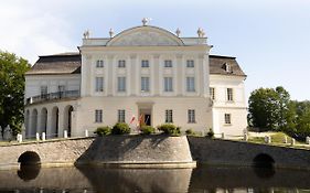 Palac W Kurozwekach