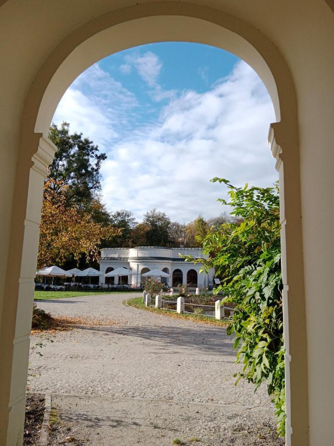 Palac W Kurozwekach Kurozwęki Zewnętrze zdjęcie