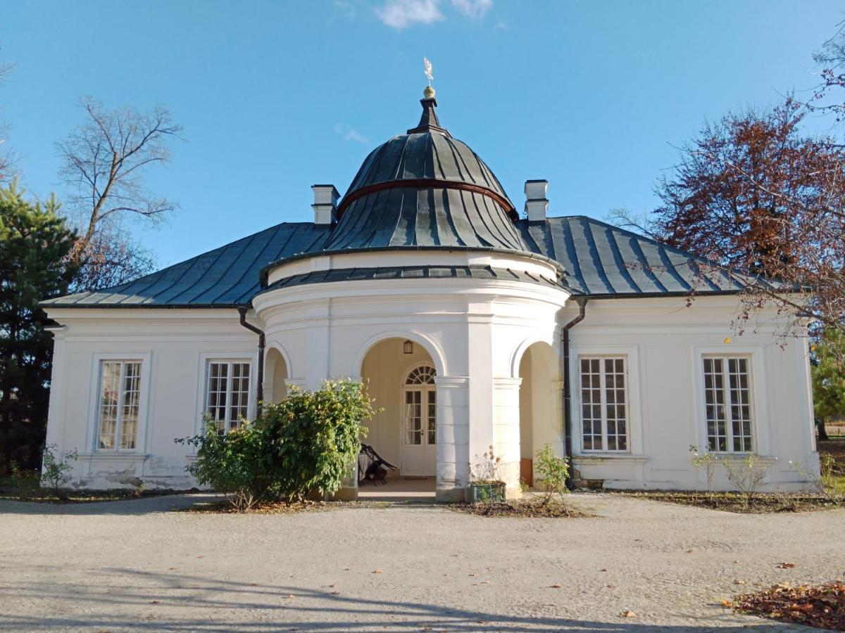 Palac W Kurozwekach Kurozwęki Zewnętrze zdjęcie